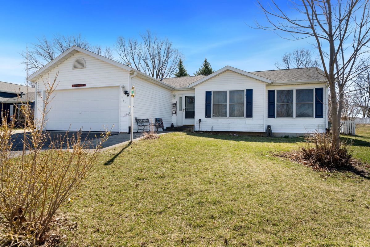 227 Meadow Drive, Orangeville, IL 61060