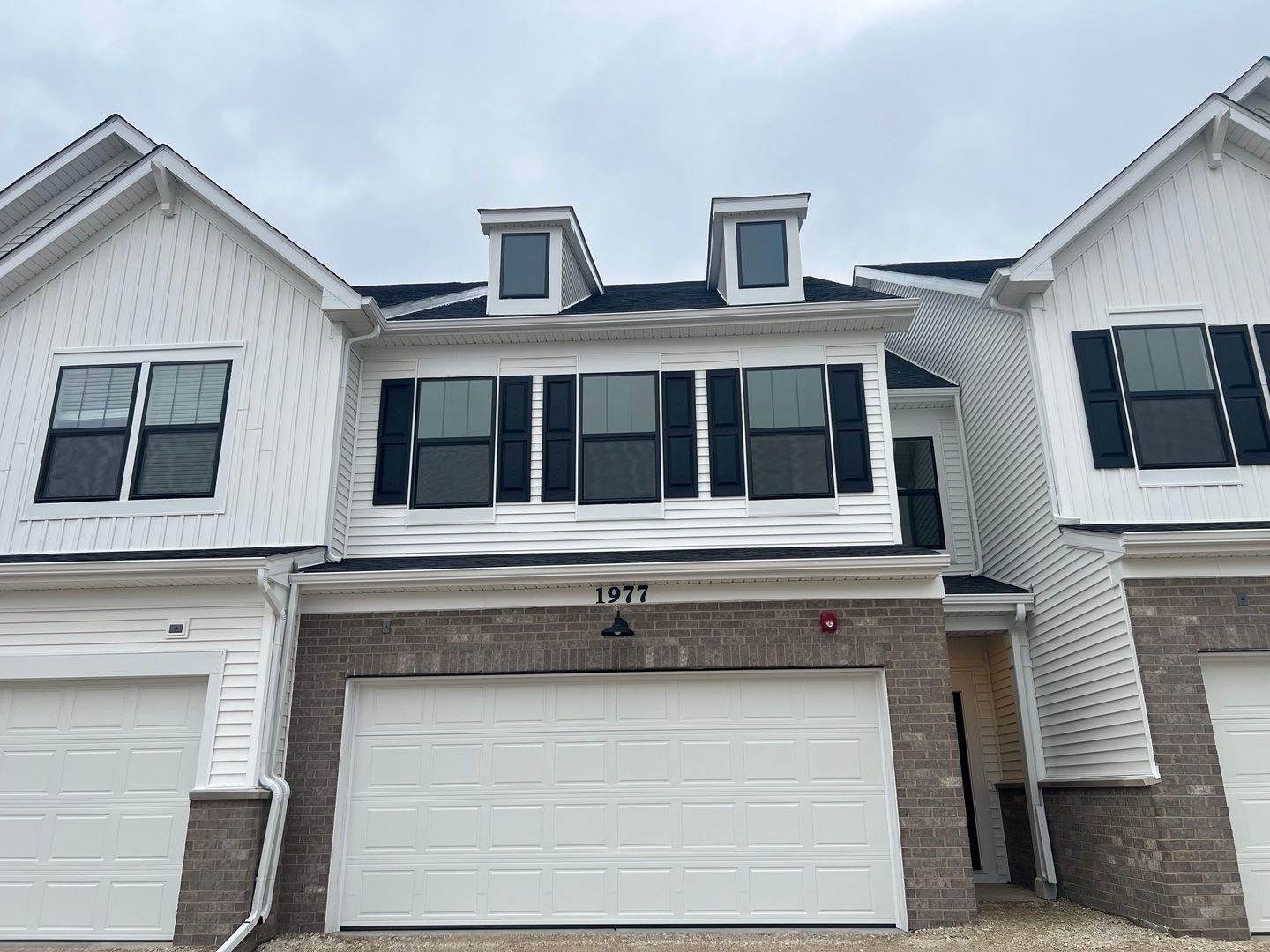 1977 Leiter Way #12003 — Hoffman Estates, IL 60169