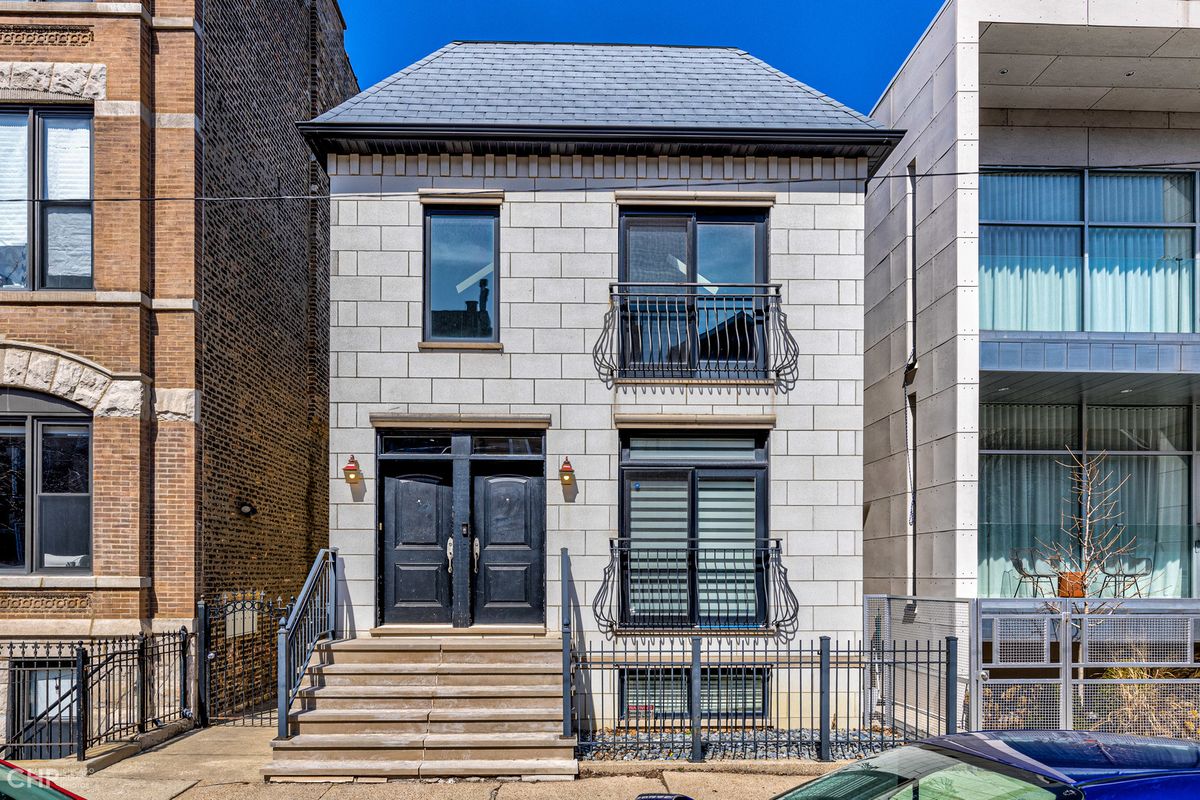 1414 Superior Street, Chicago, IL 60642