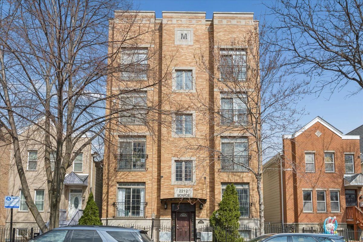 2212 MONROE Street — Chicago, IL 60612