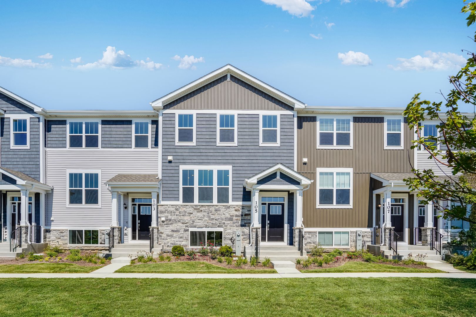 140 Harvest Lane — West Dundee, IL 60118