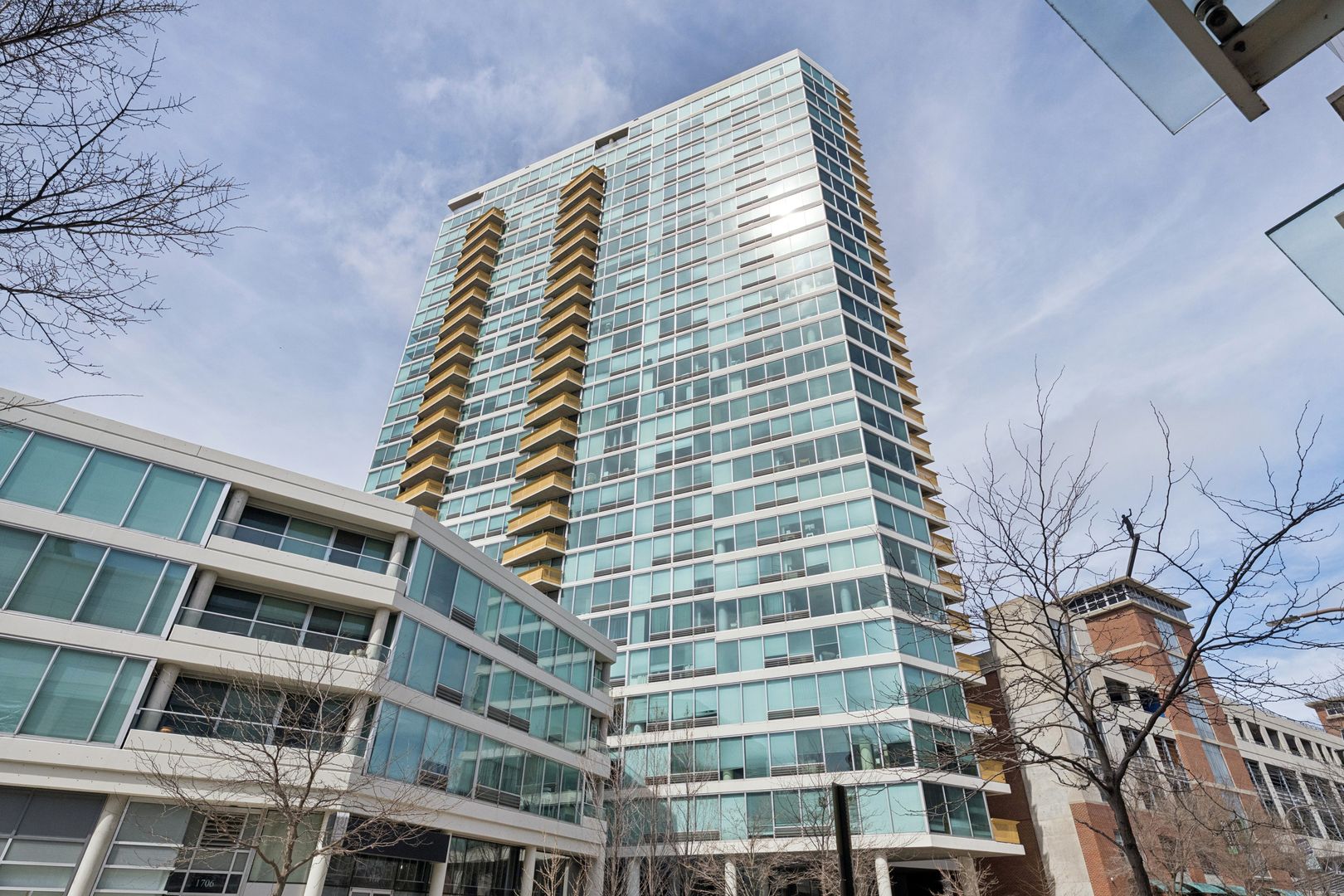 1720 Maple Street #680 — Evanston, IL 60201