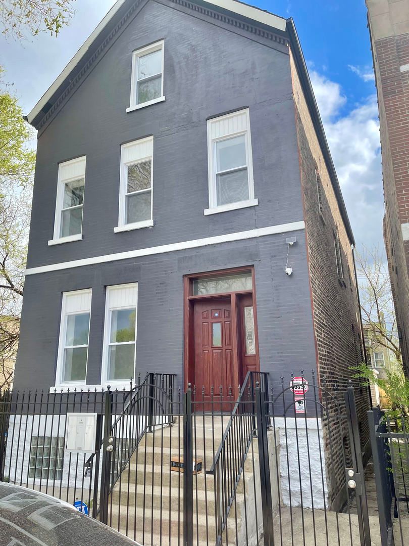 2713 W Gladys Avenue #3 — Chicago, IL 60612