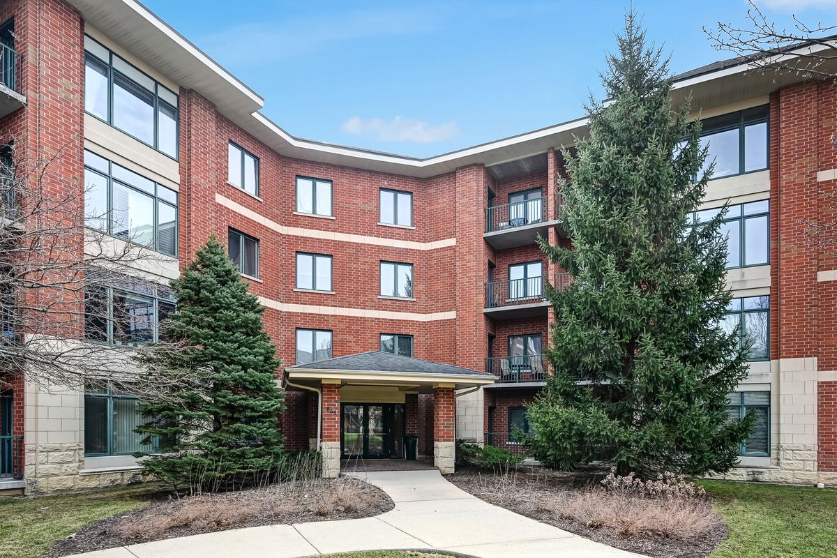 855 22nd Street, Lombard, IL 60148