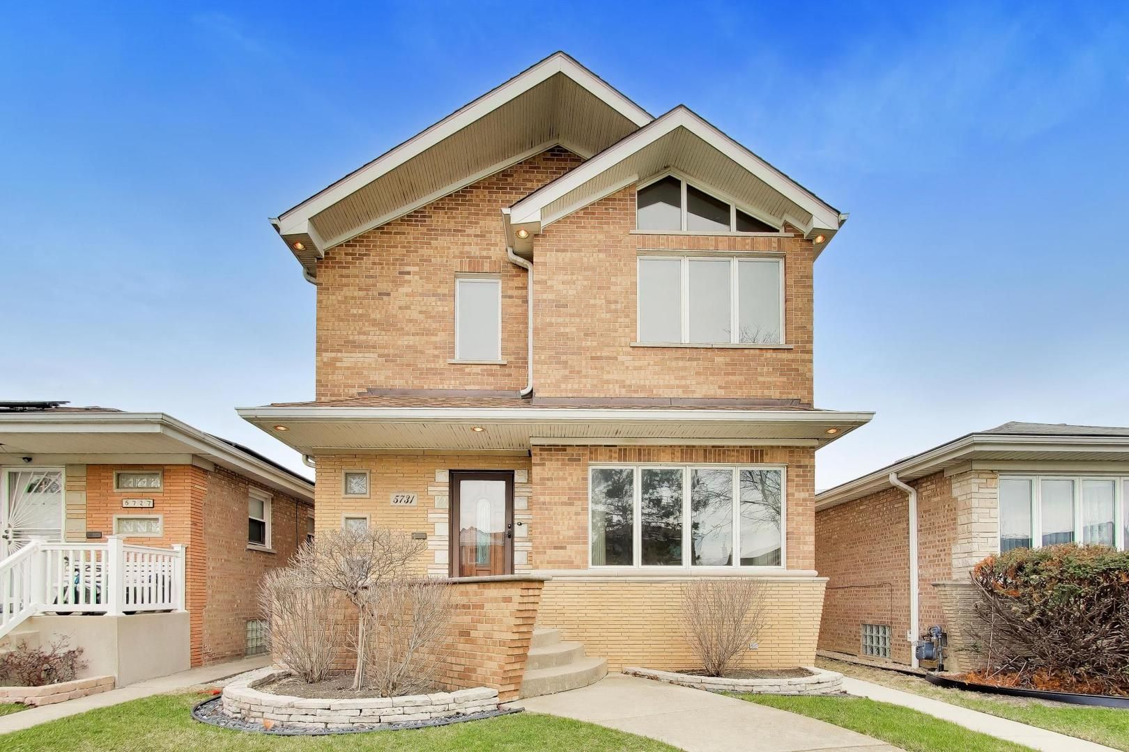 5731 S Newland Avenue — Chicago, IL 60638