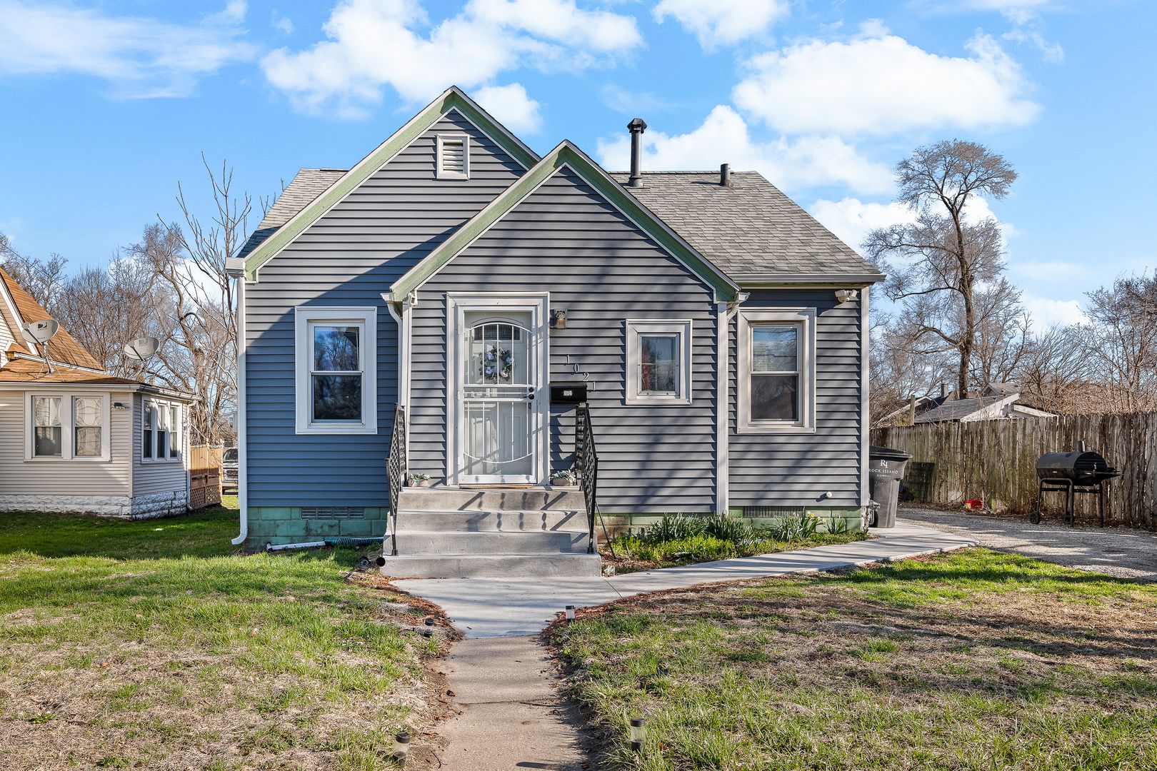 1021 21st Avenue — Rock Island, IL 61201