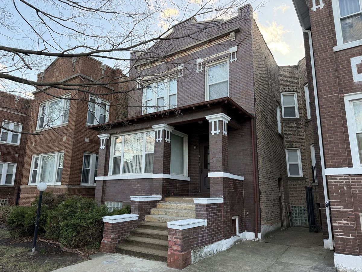 7120 Eberhart Avenue, Chicago, IL 60619