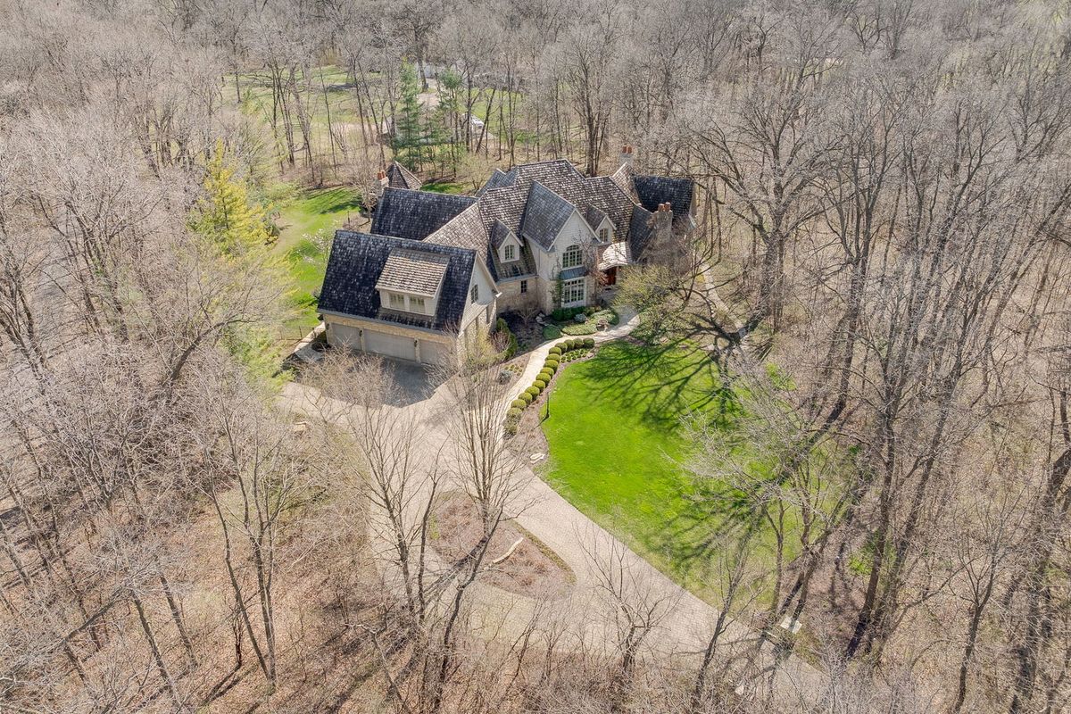 33W551 Hub Road, Wayne, IL 60184