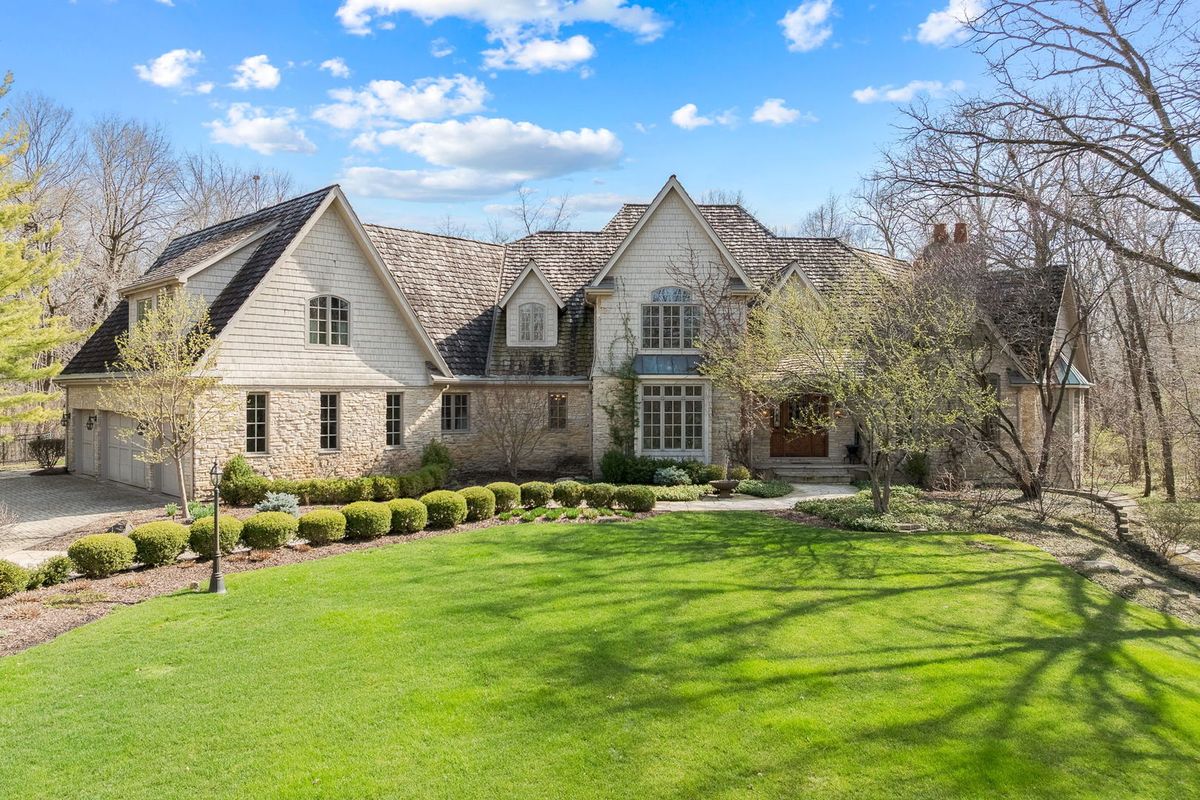 33W551 Hub Road, Wayne, IL 60184