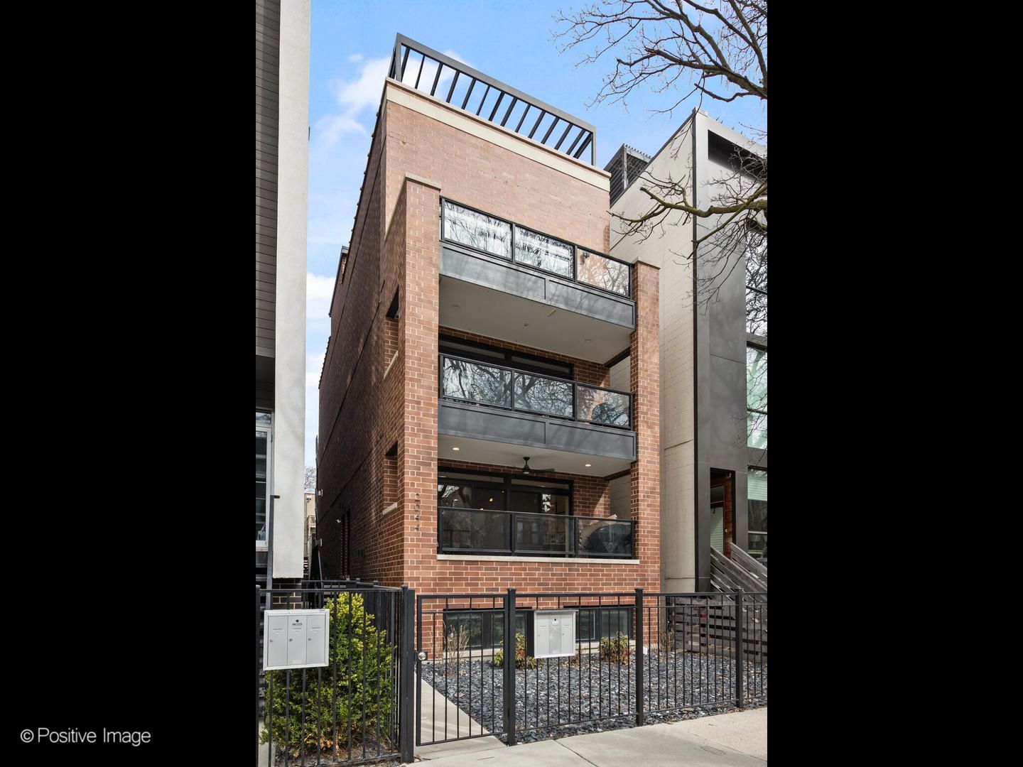 2044 W Rice Street #1 — Chicago, IL 60622