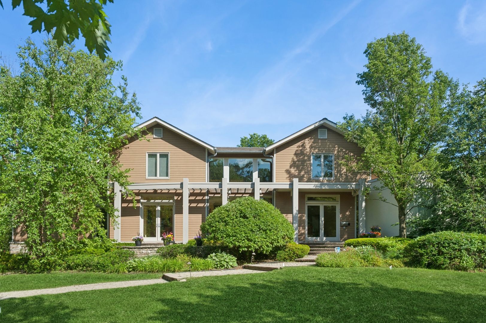 282 Linden Park Place — Highland Park, IL 60035