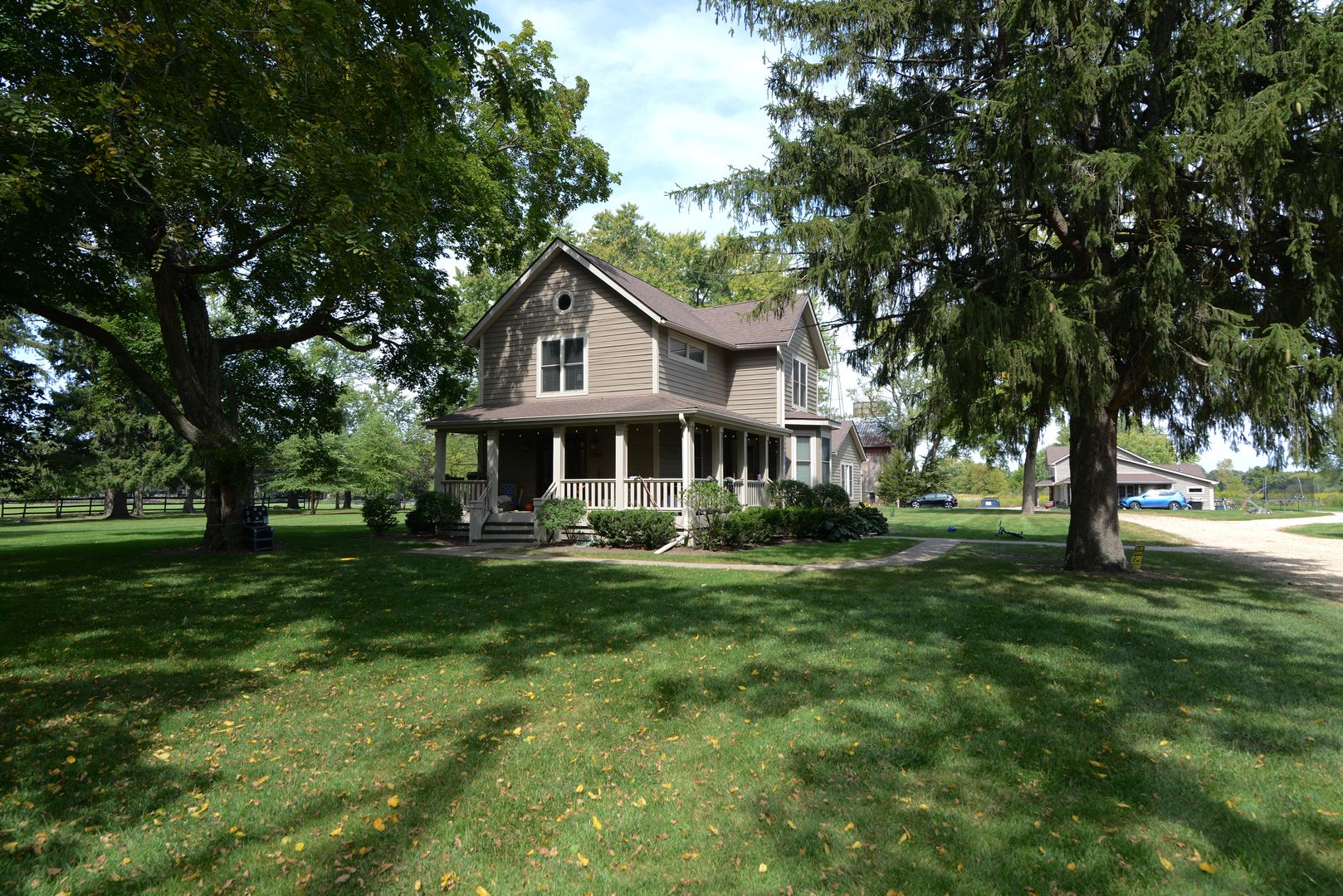 42W546 Il Route 64 — St. Charles, IL 60175