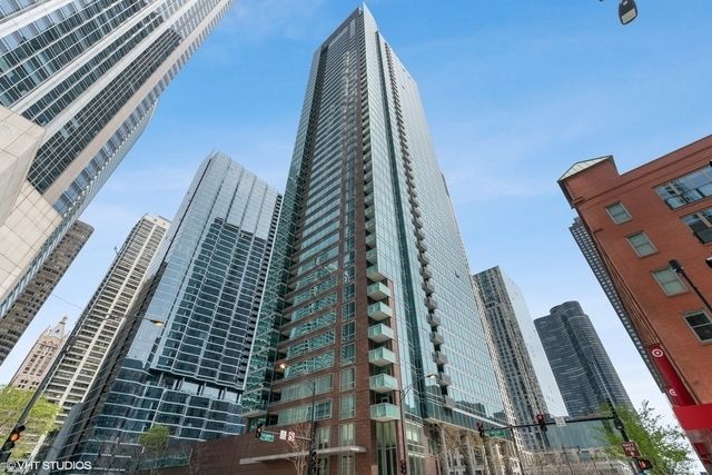 505 Mcclurg Court — Chicago, IL 60611
