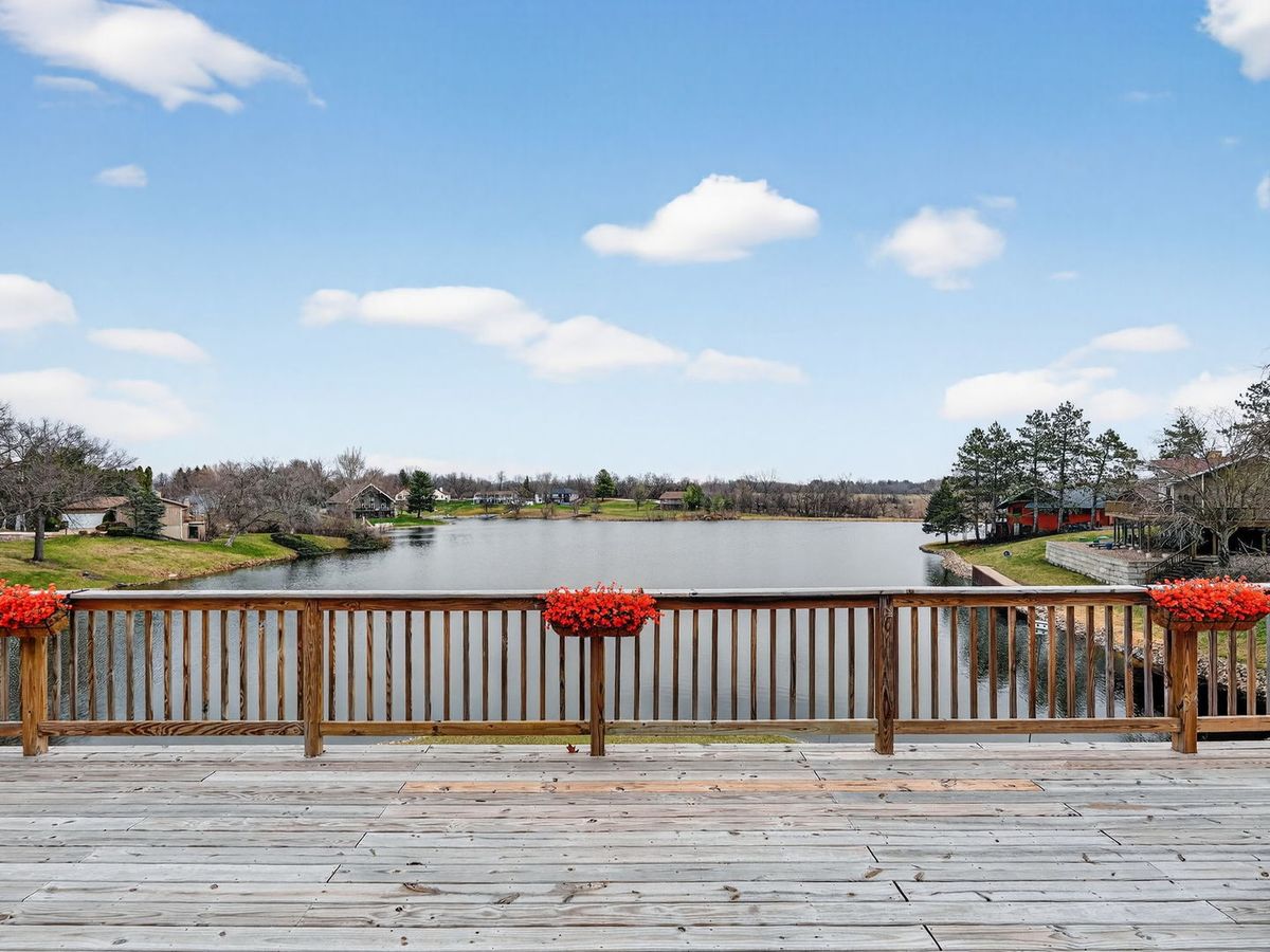 516 Crestview Drive, Sherrard, IL 61281