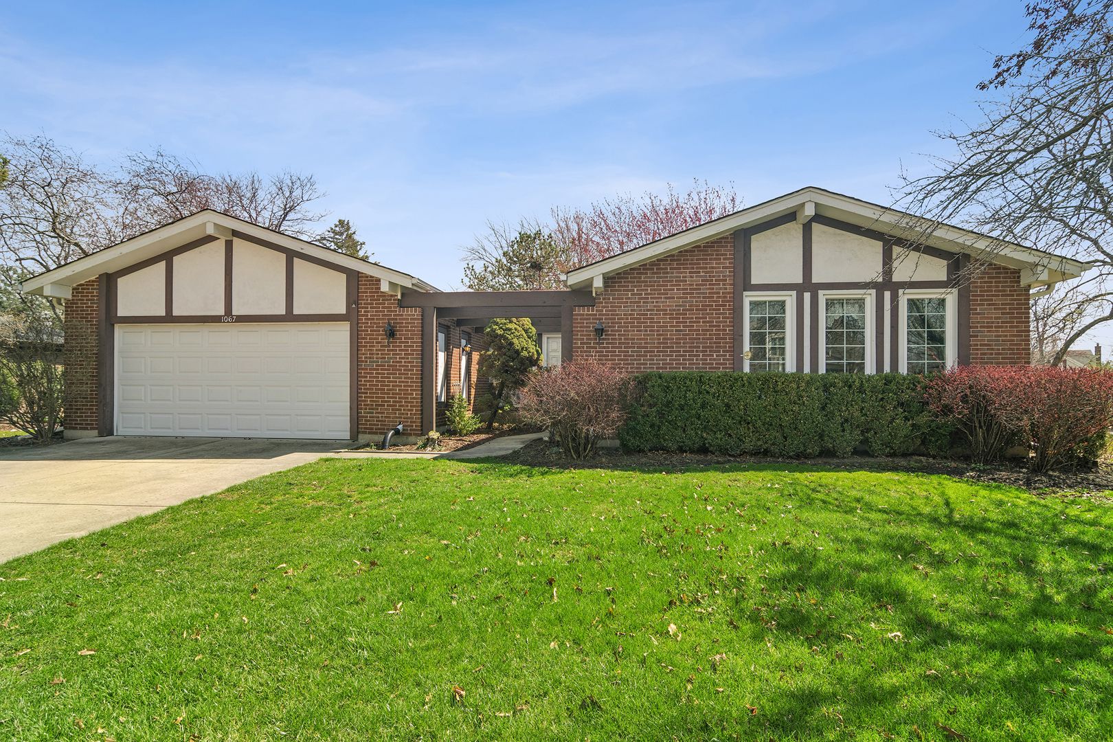 1067 S Whippoorwill Lane — Palatine, IL 60067