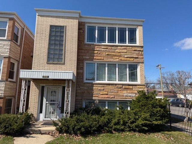 5556 N Central Avenue #3 — Chicago, IL 60630