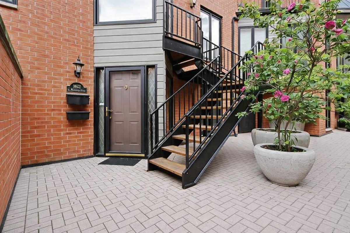 1622 St. Michaels Court, Chicago, IL 60614