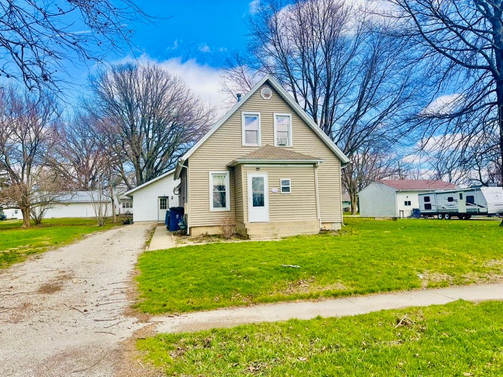 411 E Hamilton Street — Odell, IL 60460