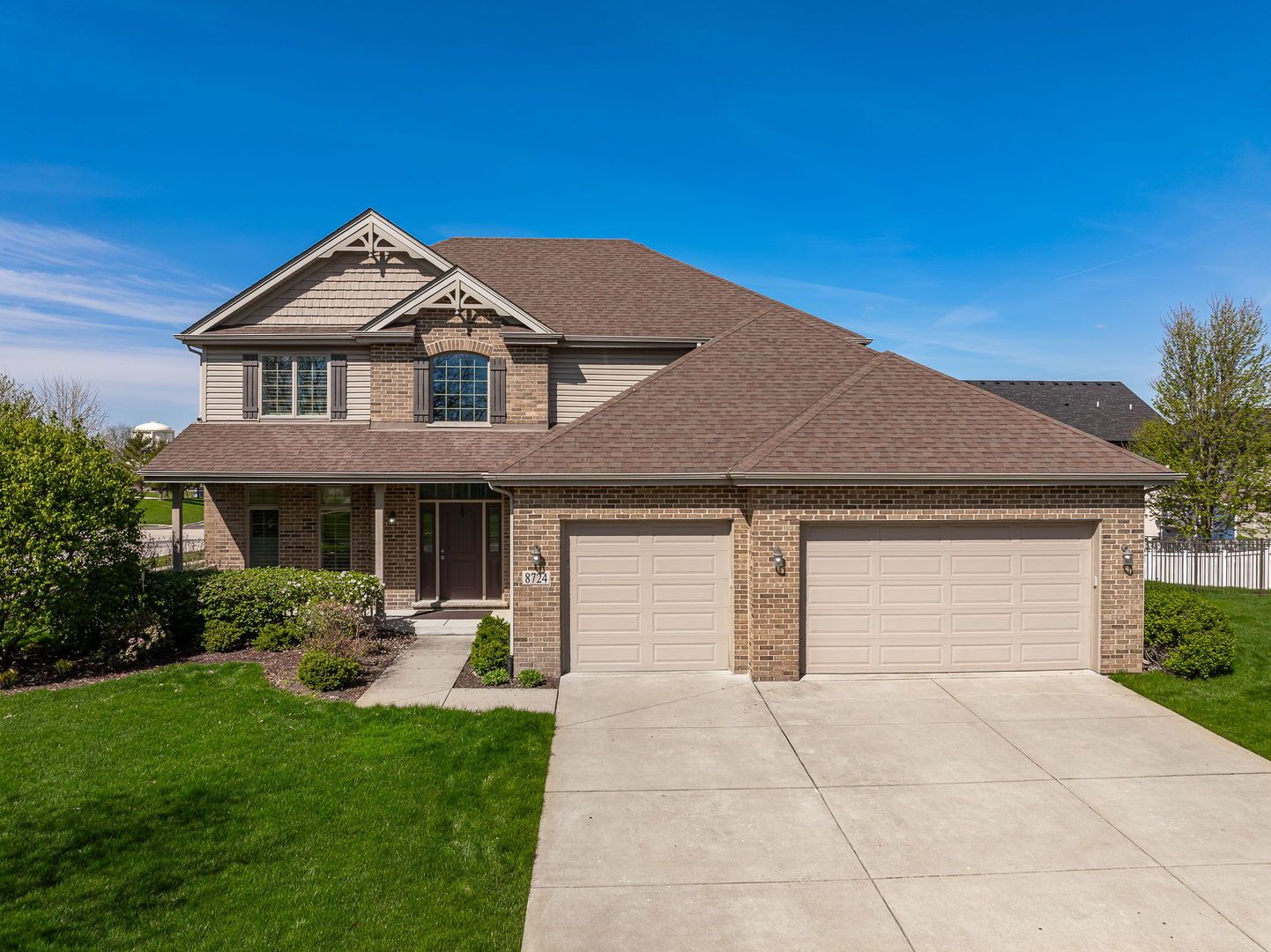 8724 Coventry Drive — Woodridge, IL 60517