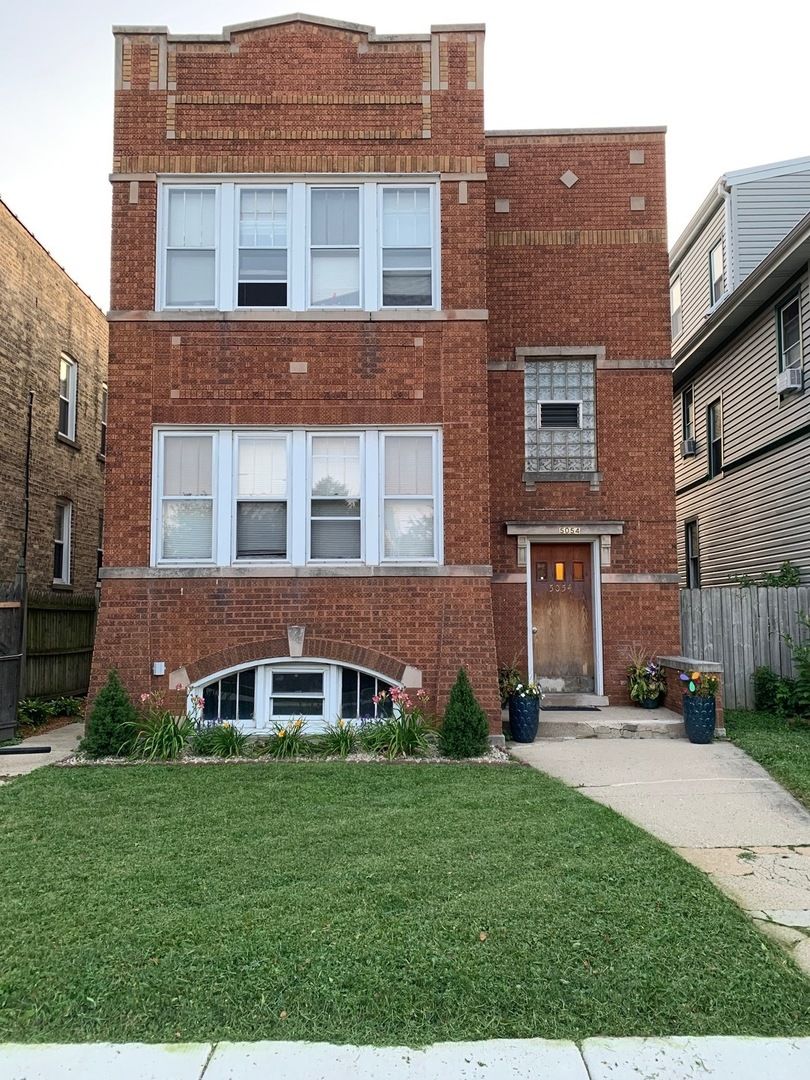 5054 Lockwood Avenue, Chicago, IL 60630