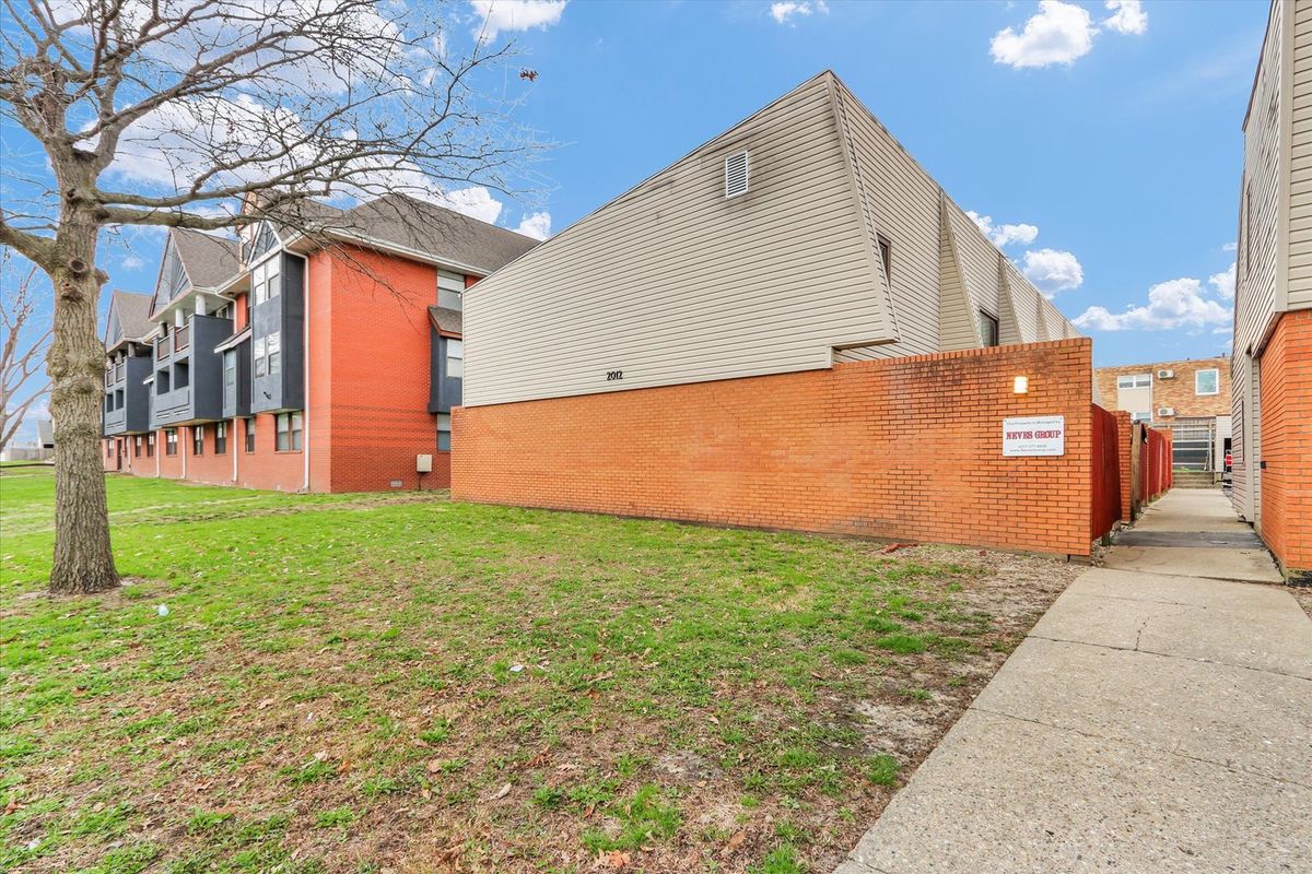 2012 VAWTER Avenue, Urbana, IL 61801