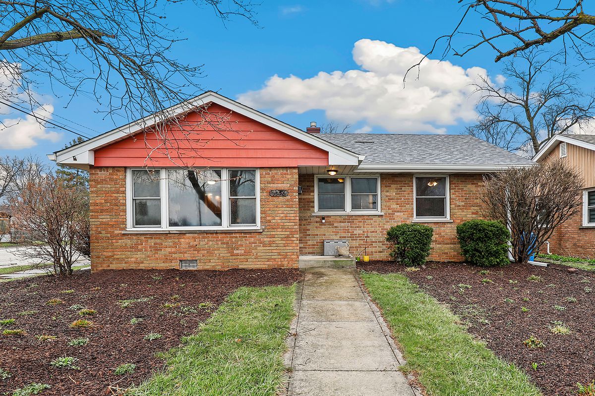 7358 115th Street, Worth, IL 60482