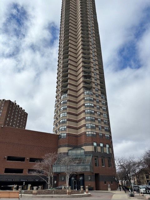 3660 N Lake Shore Drive #2109 — Chicago, IL 60613