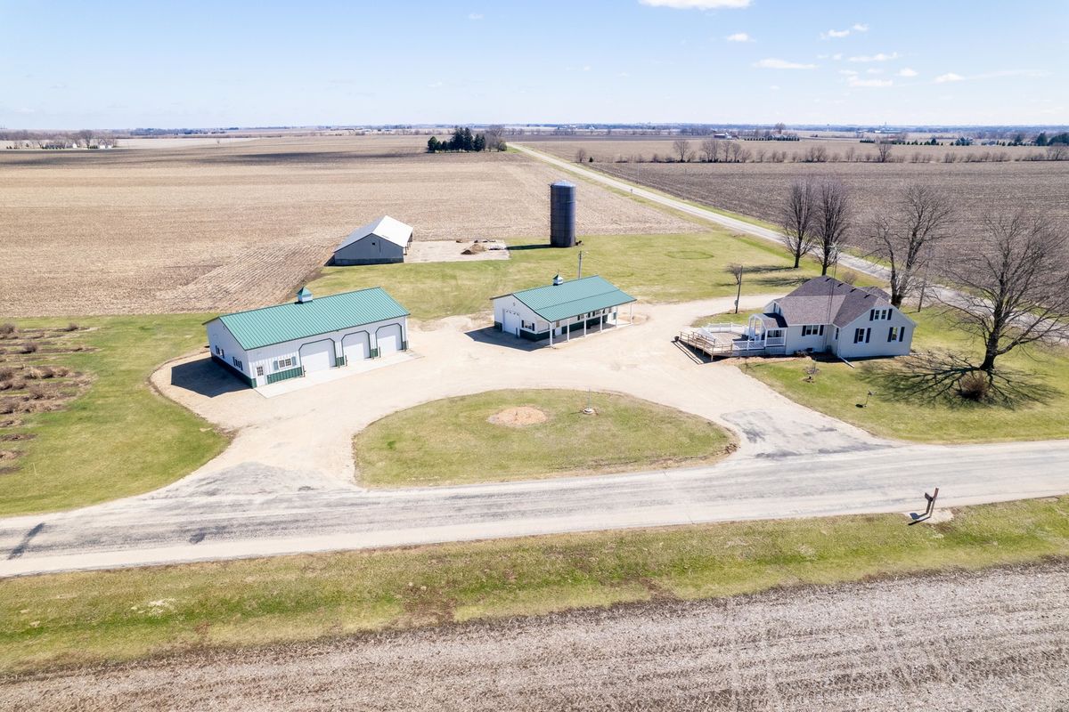 3405 White Rock Road, Rochelle, IL 61068