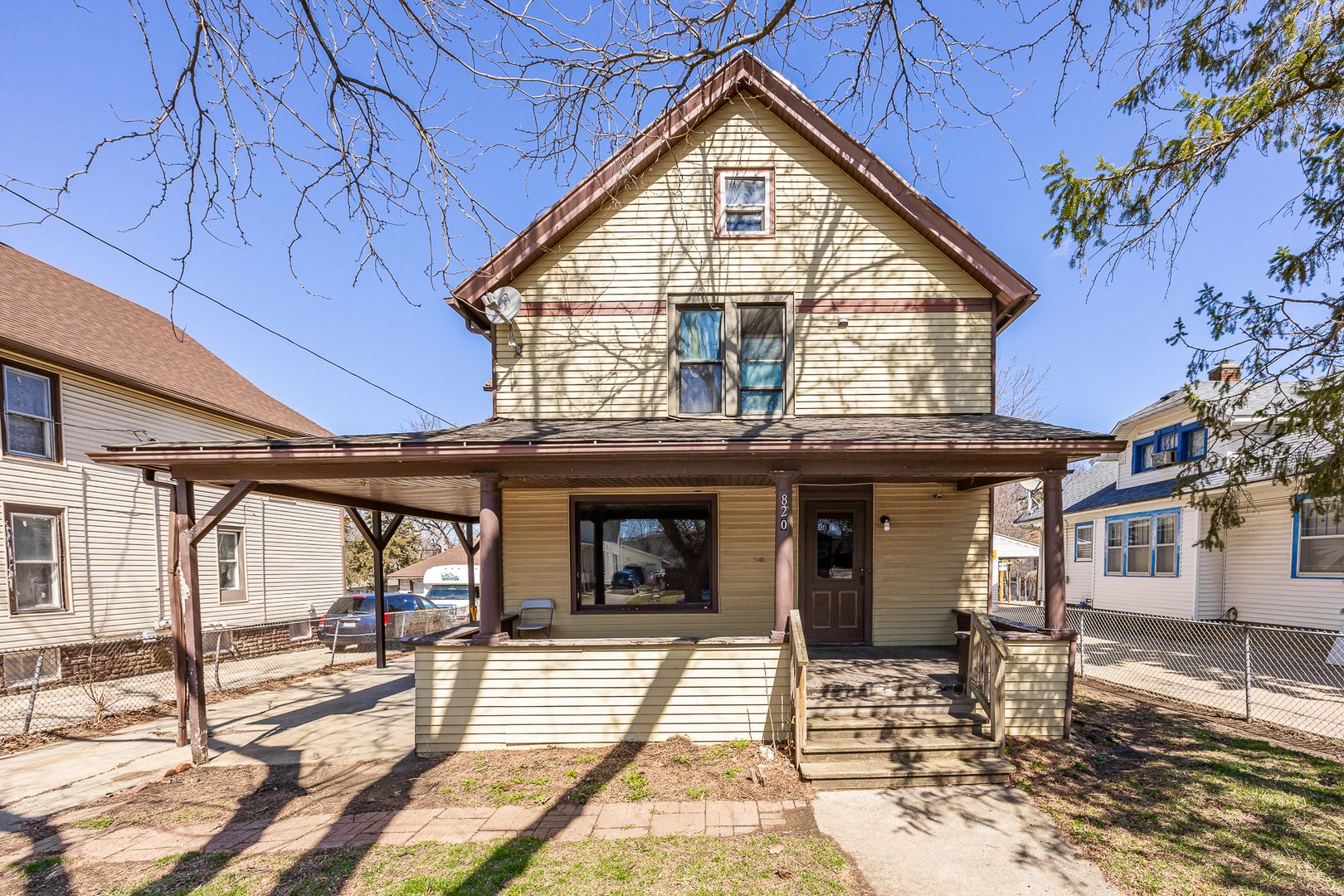 820 SPRING Street — Aurora, IL 60506