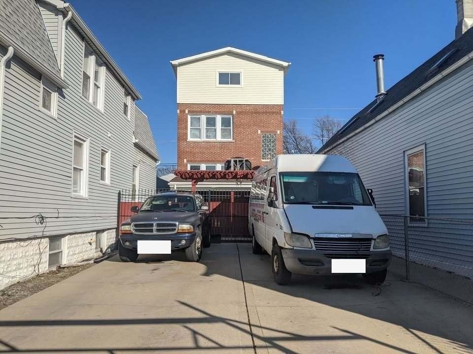 2131 Lorel Avenue, Chicago, IL 60639