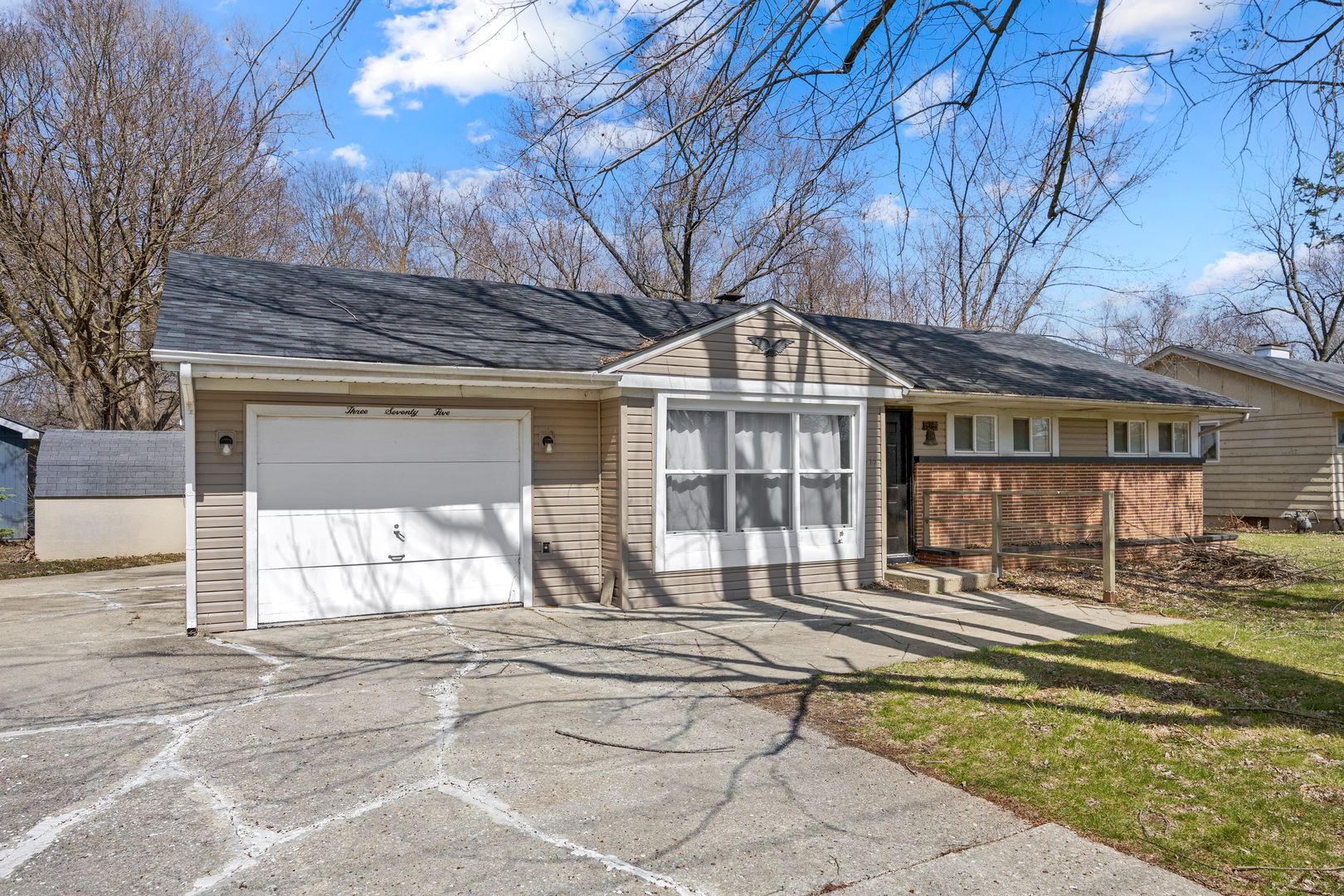 375 Douglas Road — Batavia, IL 60510