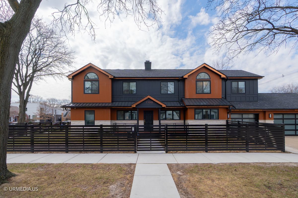 7100 SIOUX Avenue, Chicago, IL 60646