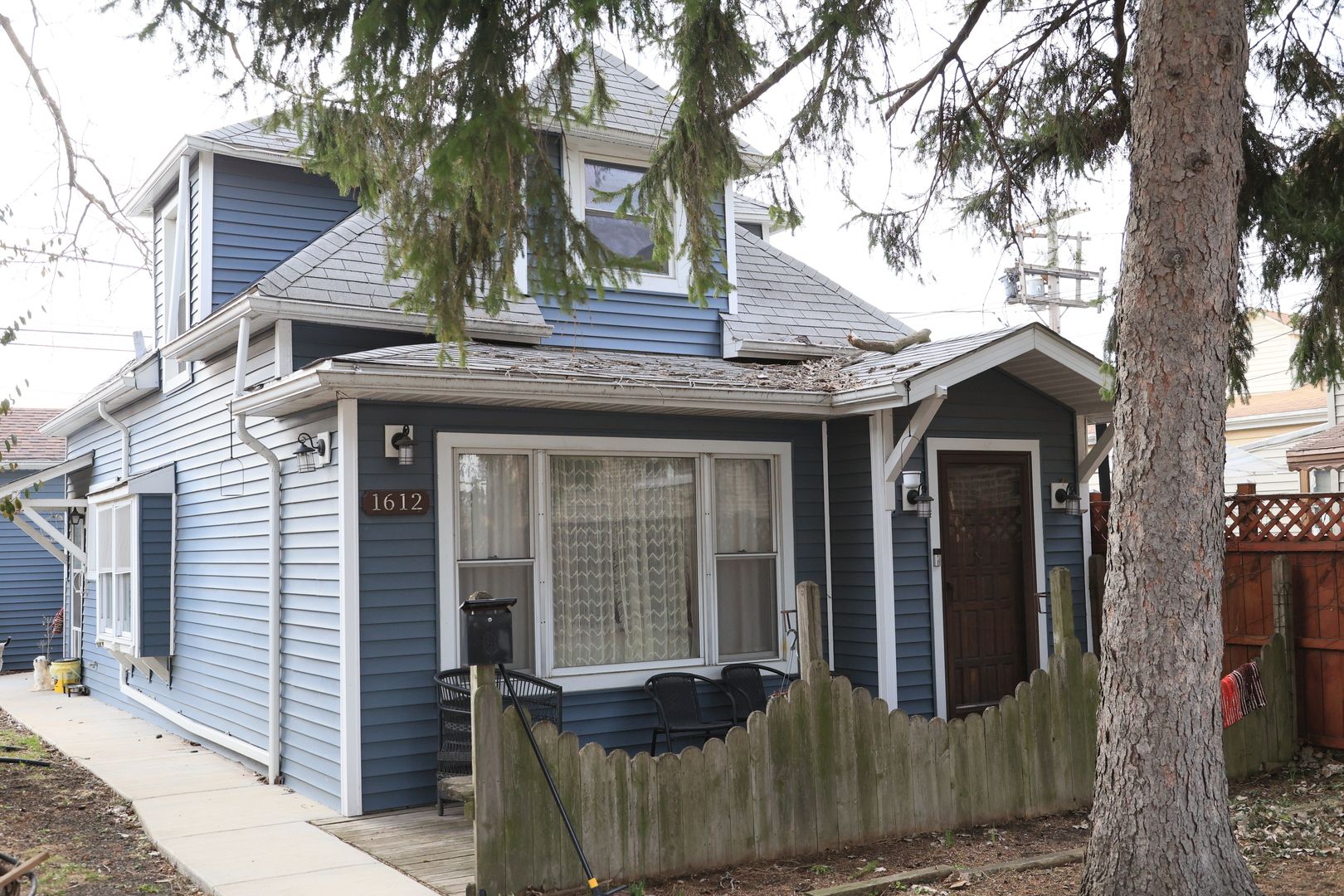 1612 East Avenue — Berwyn, IL 60402