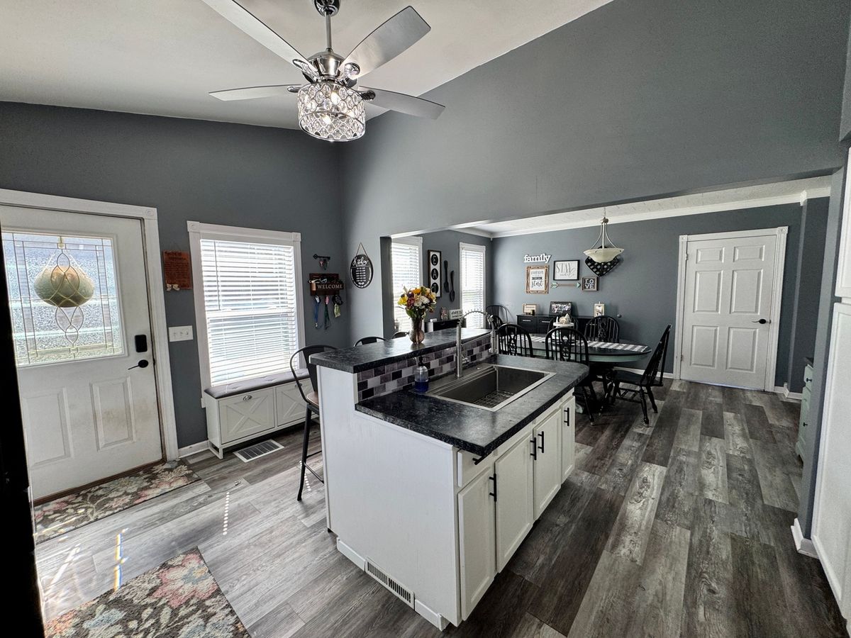 304 S Church Street, Sheffield, IL 61361