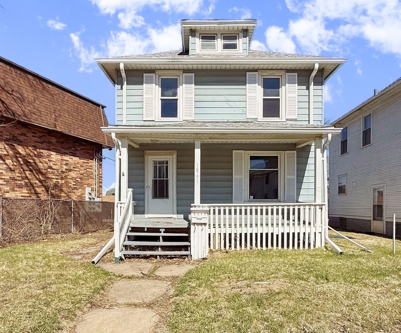 1841 Avenue Of The Cities Avenue — Moline, IL 61265