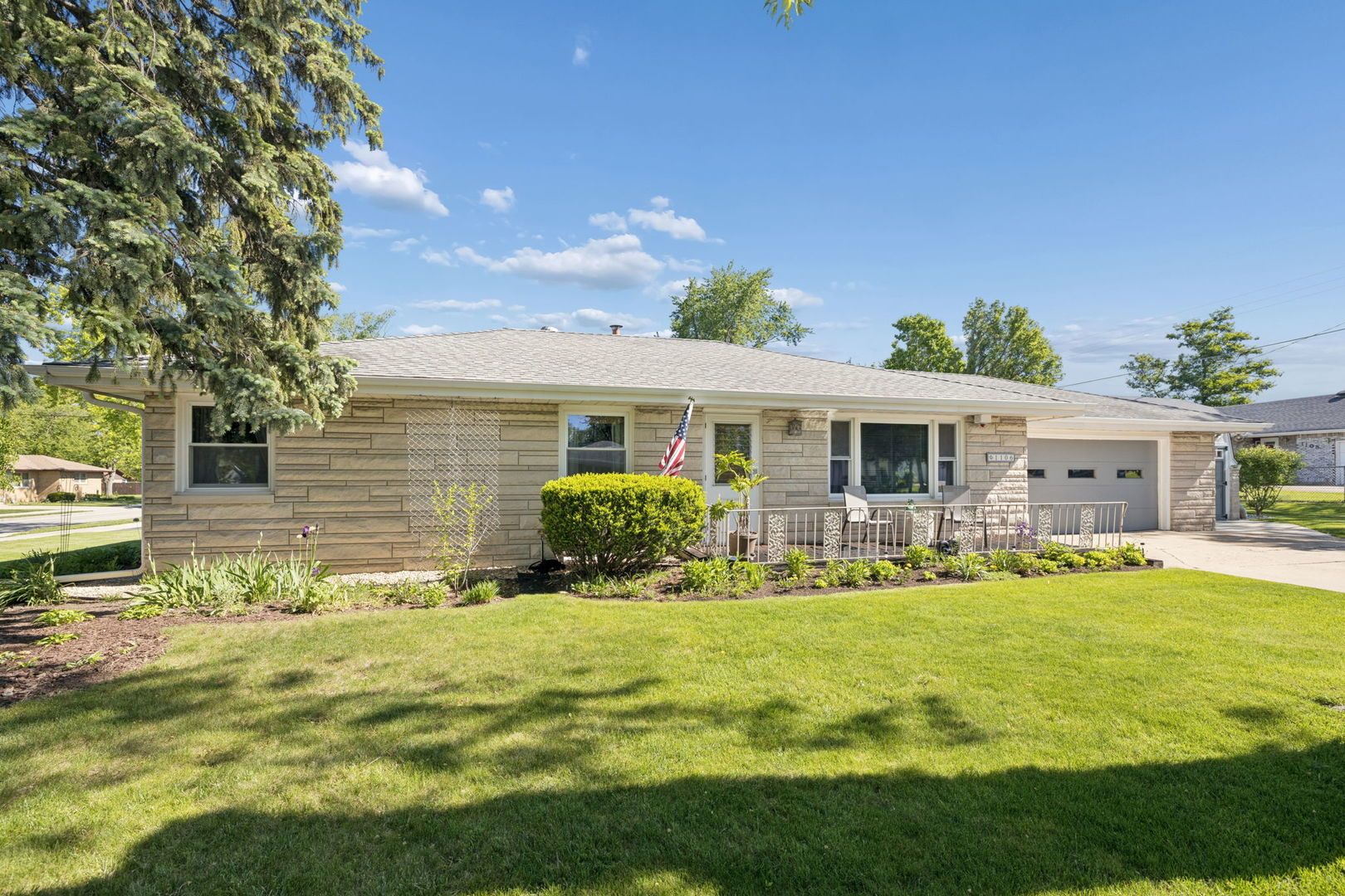 1106 Maple Court — Lockport, IL 60441