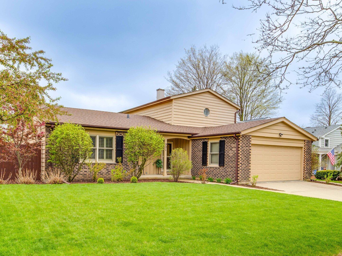 521 Sandy Lane — Libertyville, IL 60048