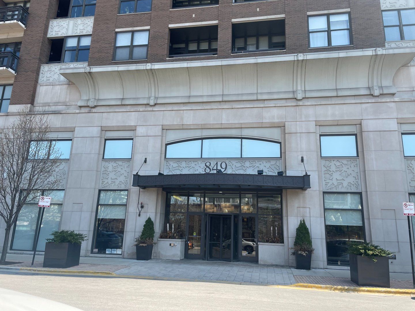849 N Franklin Street #1206 — Chicago, IL 60610