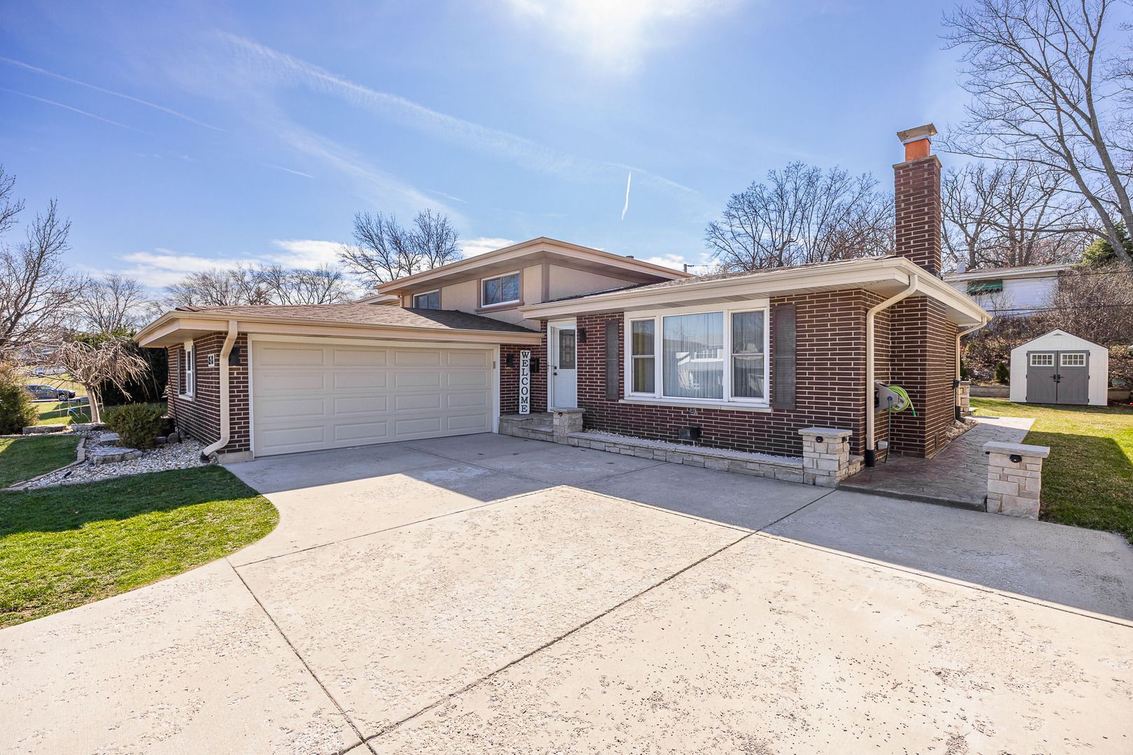8518 Forest Drive — Hickory Hills, IL 60457
