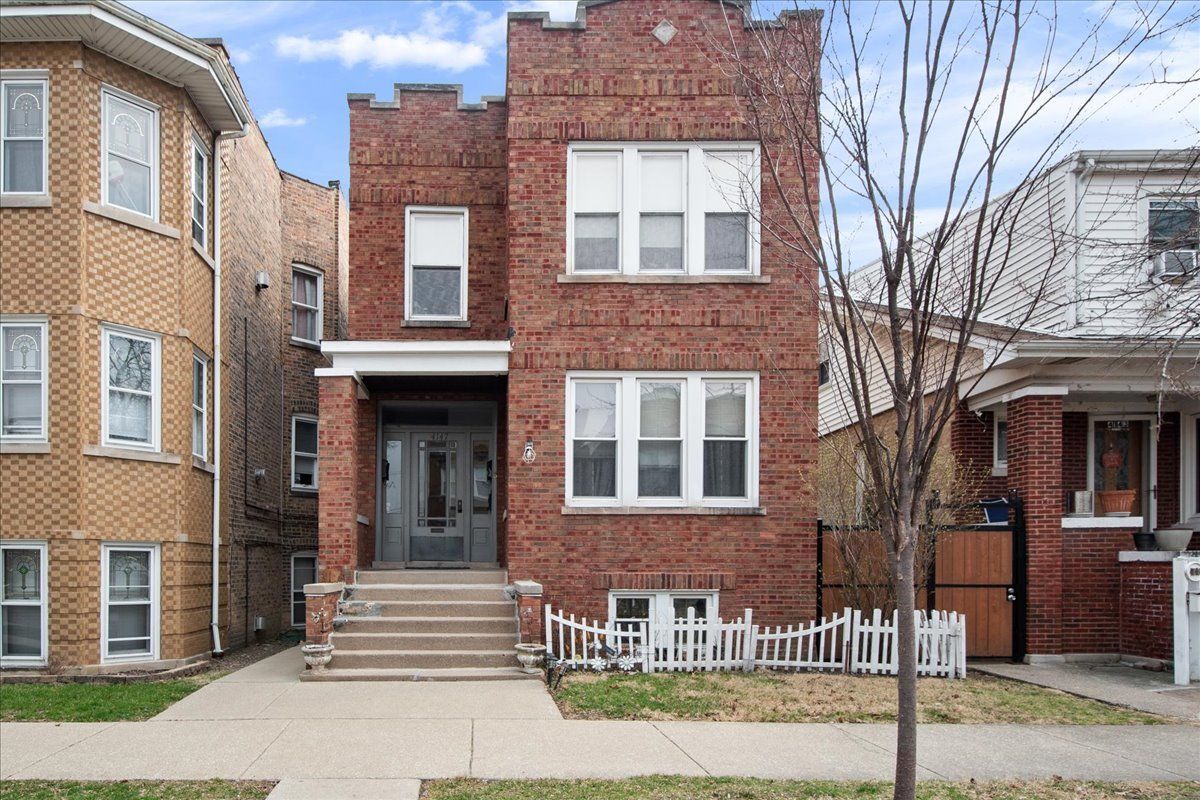 4147 N Marmora Avenue — Chicago, IL 60634