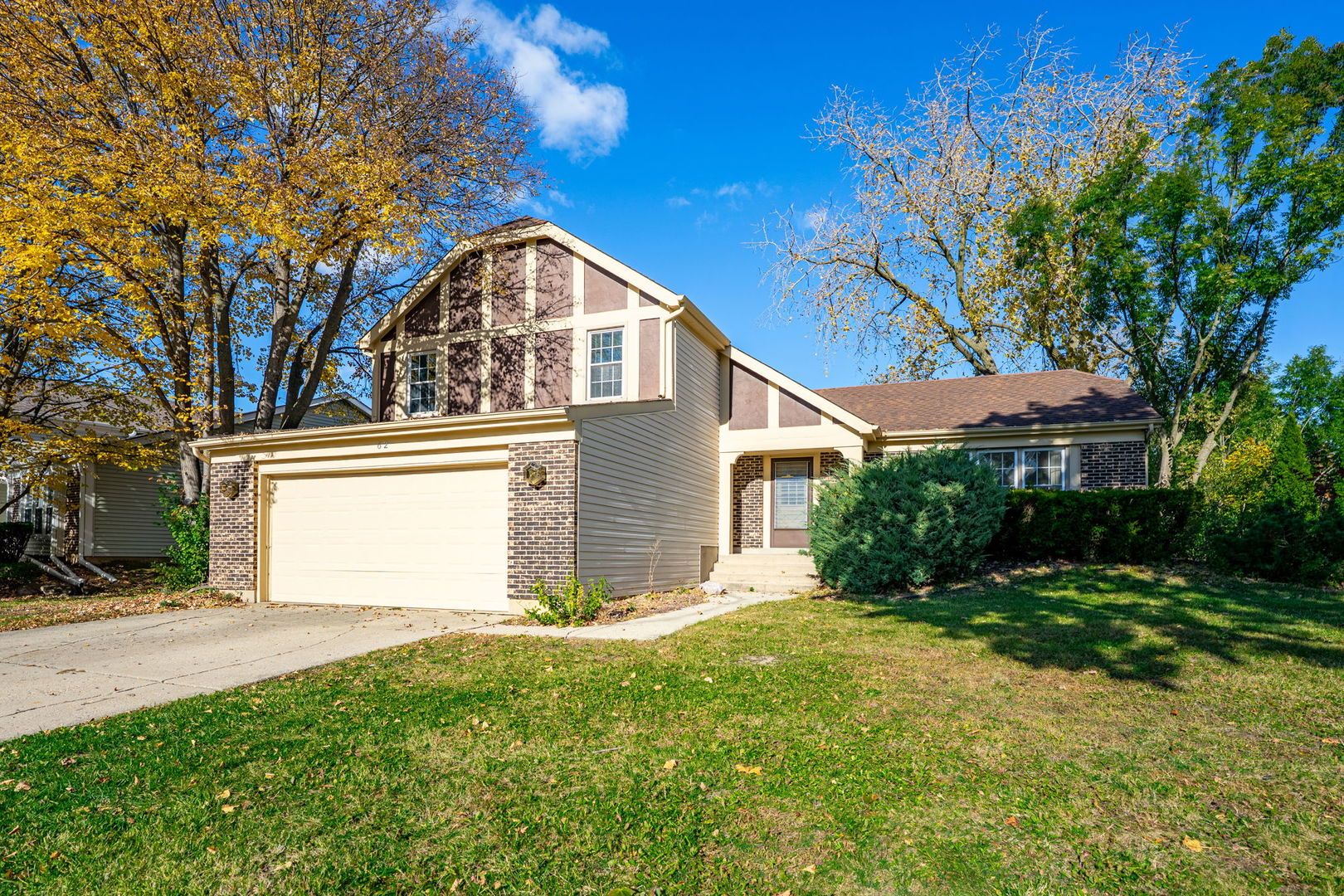 62 E Fox Hill Drive — Buffalo Grove, IL 60089
