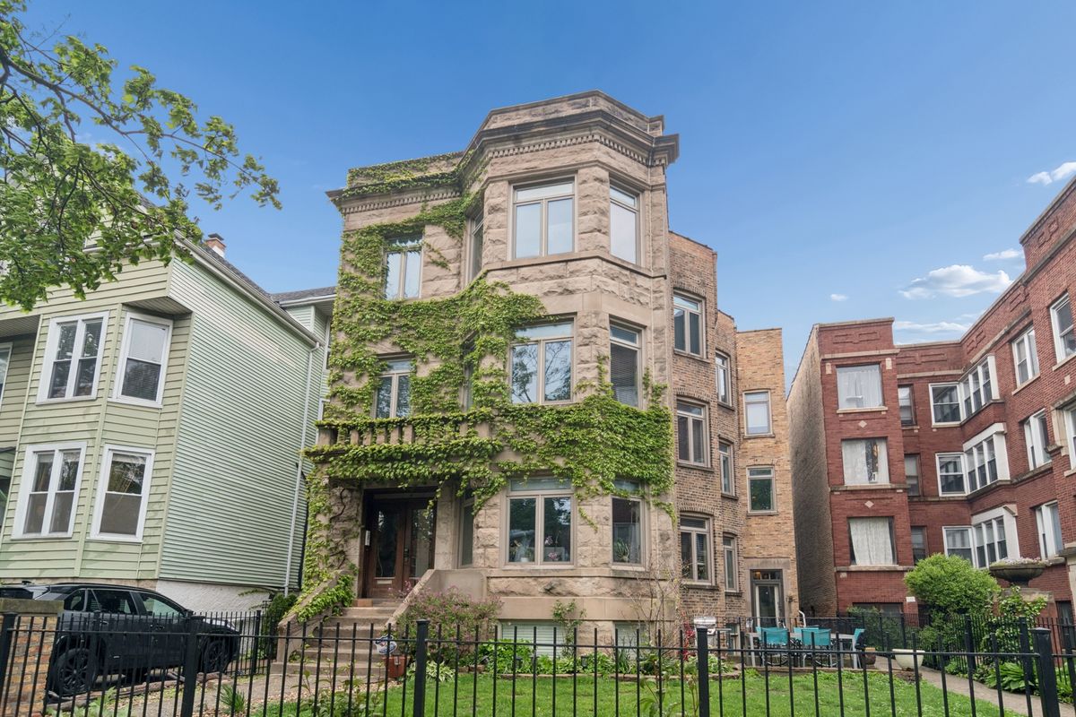 1234 Winnemac Avenue, Chicago, IL 60640