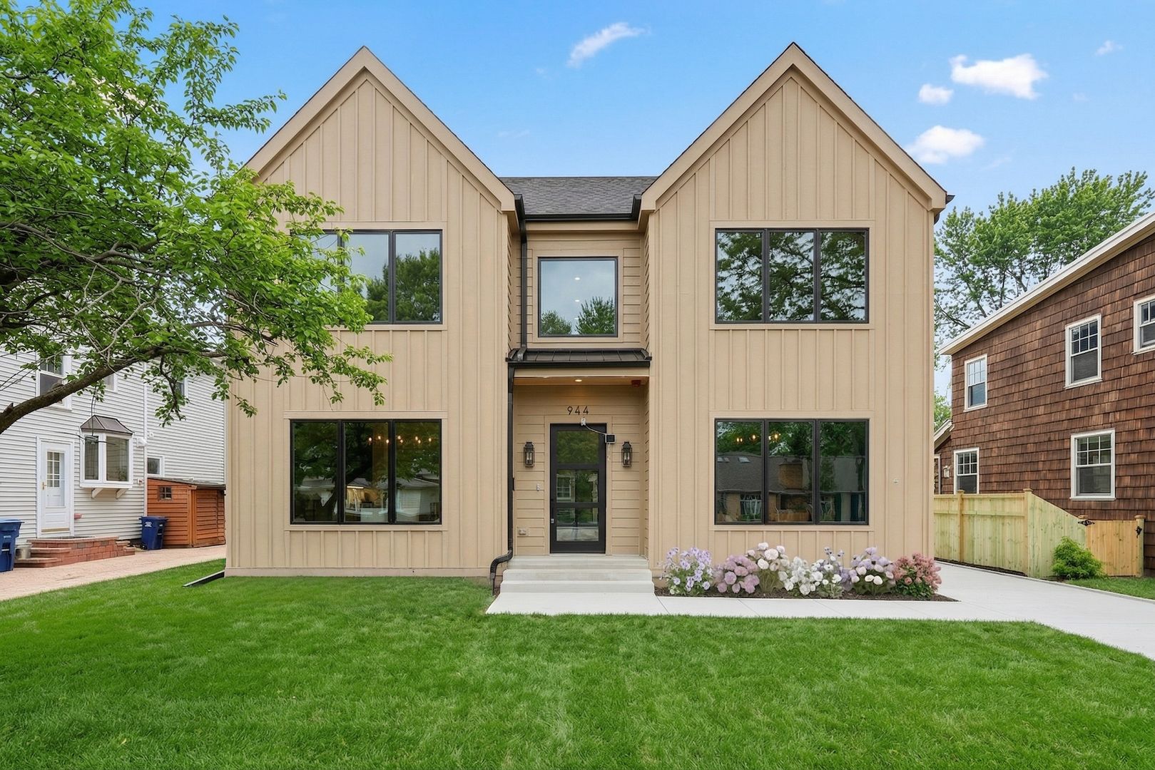 944 Rosemary Terrace — Deerfield, IL 60015