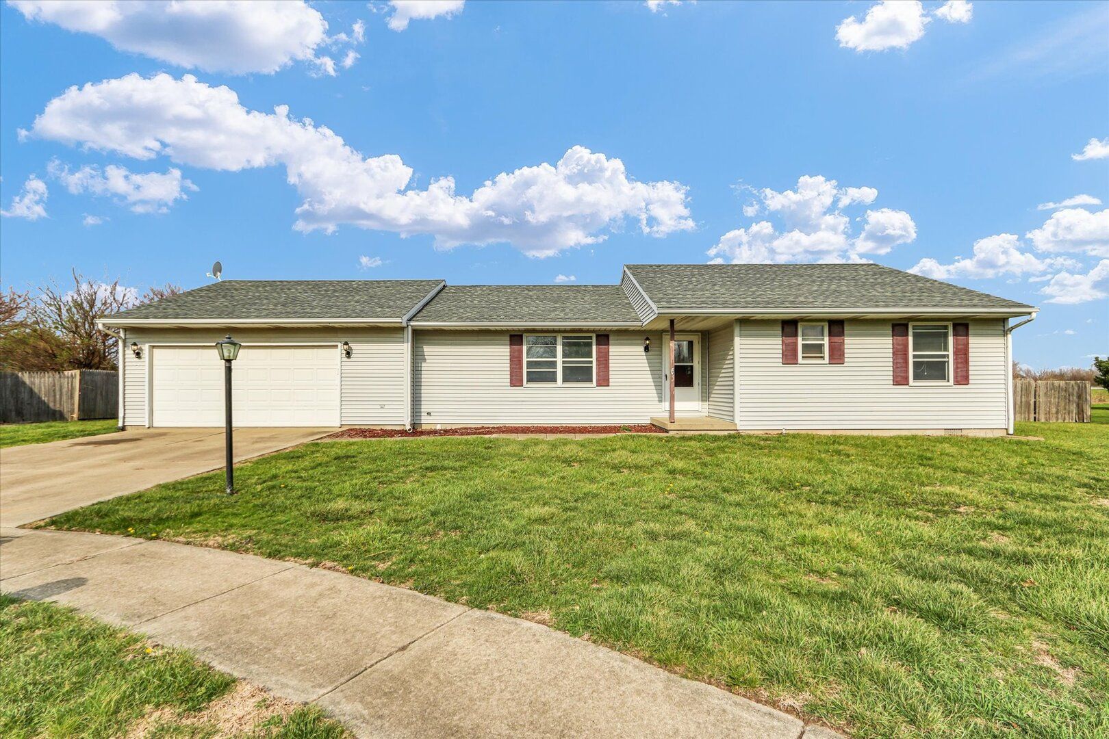 3330 W William Street — Champaign, IL 61821