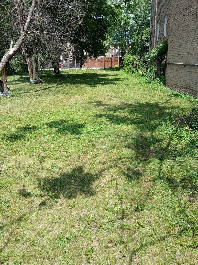 4110 W Van Buren Street — Chicago, IL 60624