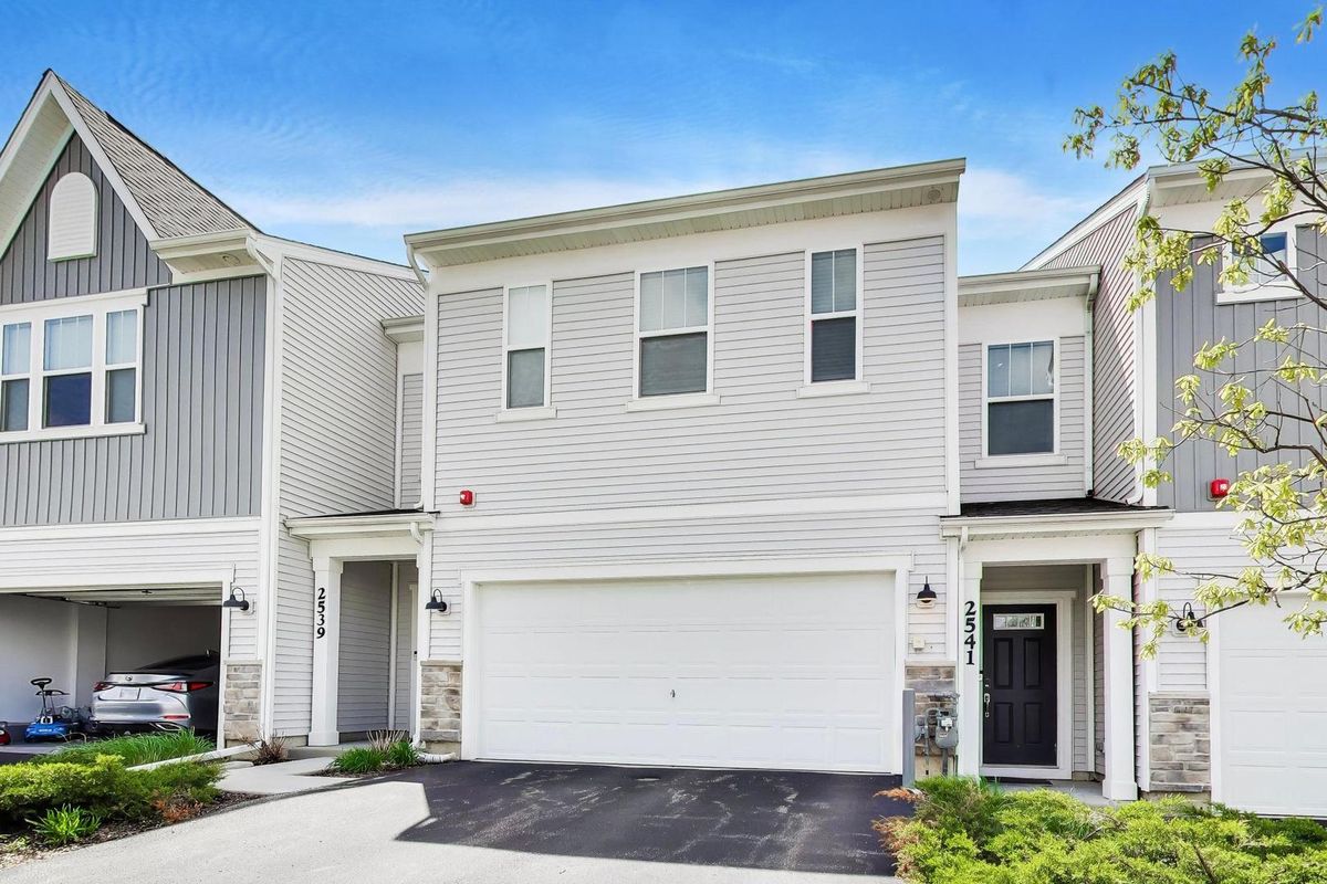 2539 Geranium Way, Rolling Meadows, IL 60008