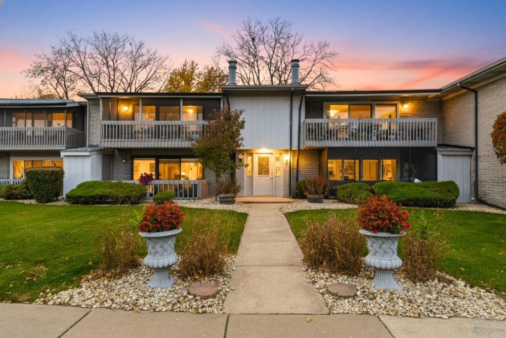 15700 86th Avenue, Orland Park, IL 60462