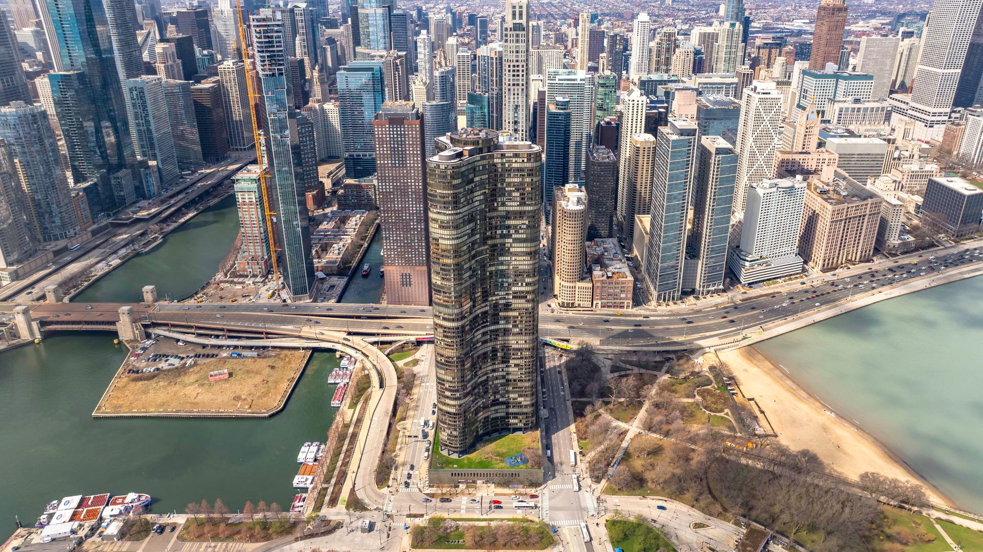 505 N Lake Shore Drive #2404 — Chicago, IL 60611