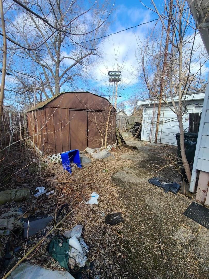 1834 Victoria Avenue, North Chicago, IL 60064