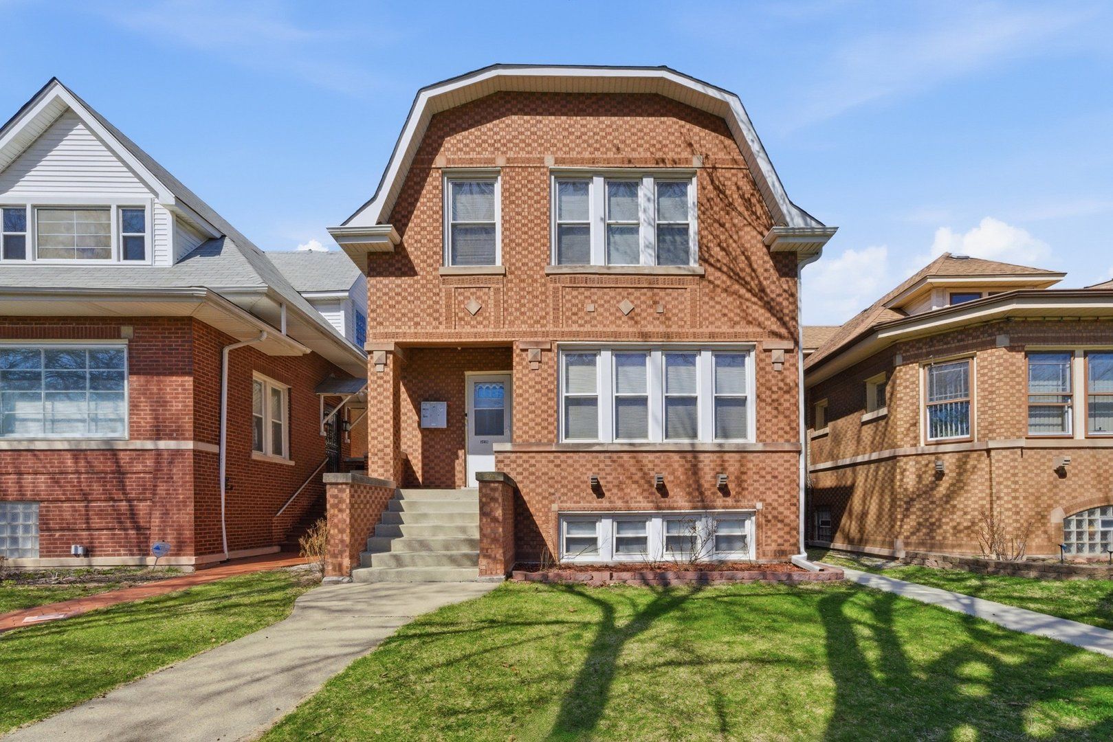 5418 W School Street — Chicago, IL 60641